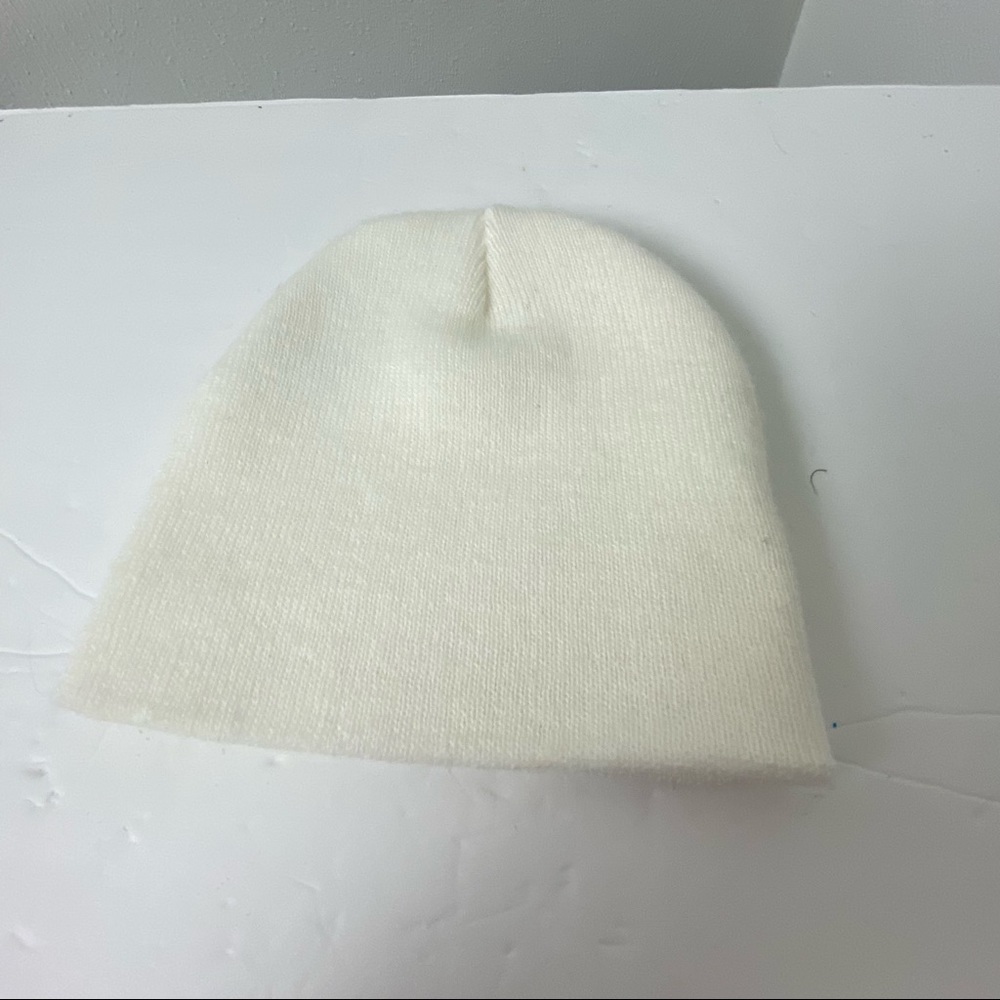Wonder Nation Kid Knit White  Beanie.  Sz 24 month and under.